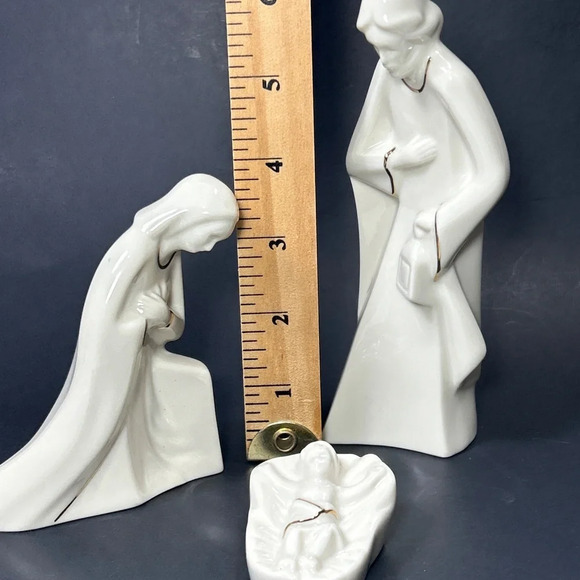 Mikasa nativity porcelain and gold tone - Picture 10 of 10